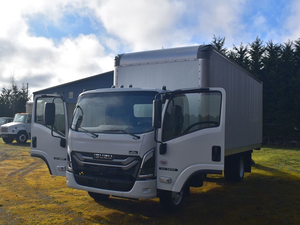 2026 ISUZU NRR