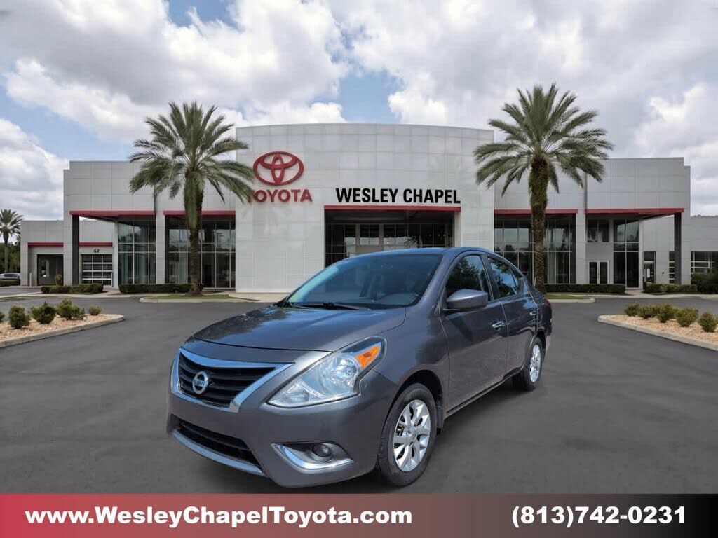 2017 NISSAN Versa