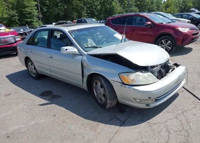 2003 TOYOTA Avalon