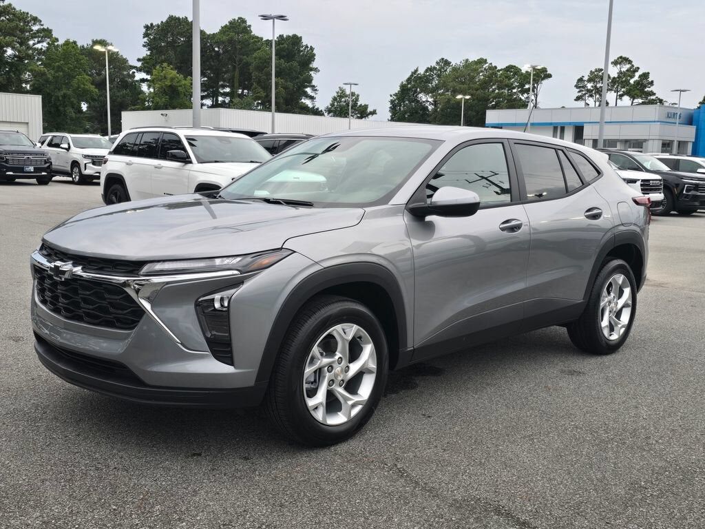 2026 CHEVROLET Trax