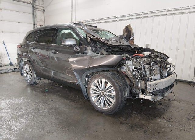 2024 TOYOTA Highlander