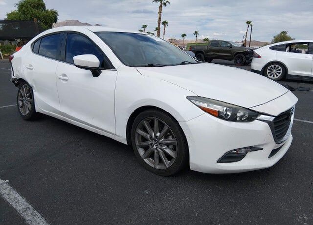 2017 MAZDA Mazda3