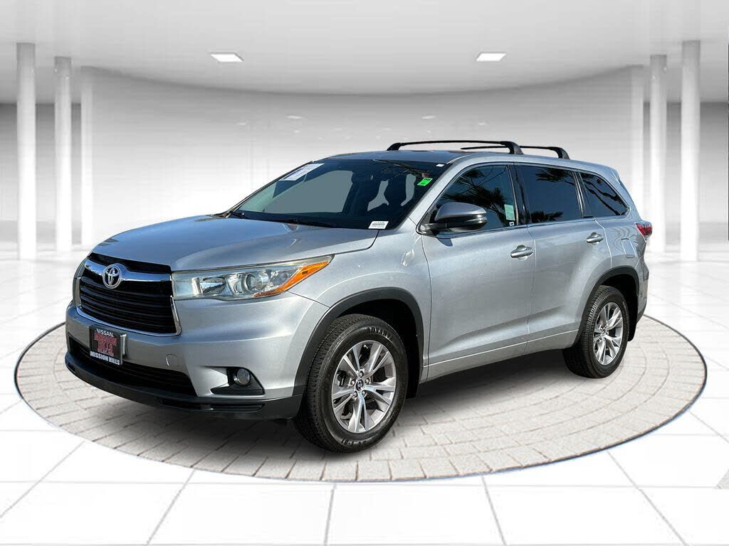 2016 TOYOTA Highlander