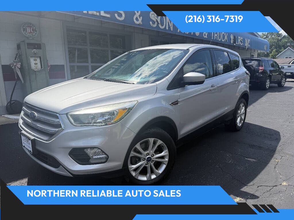 2017 FORD Escape