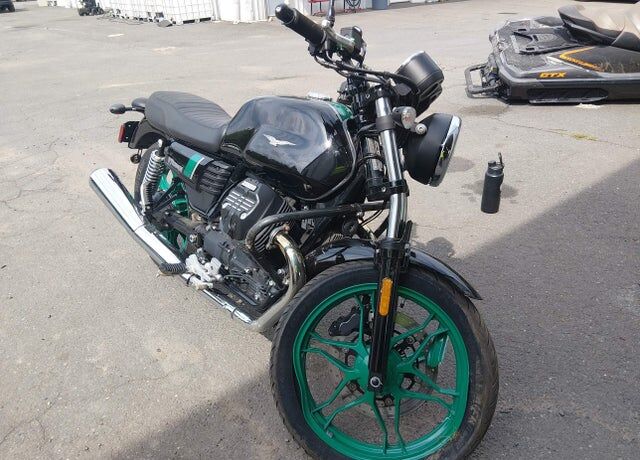 2018 MOTO GUZZI V7 III Special