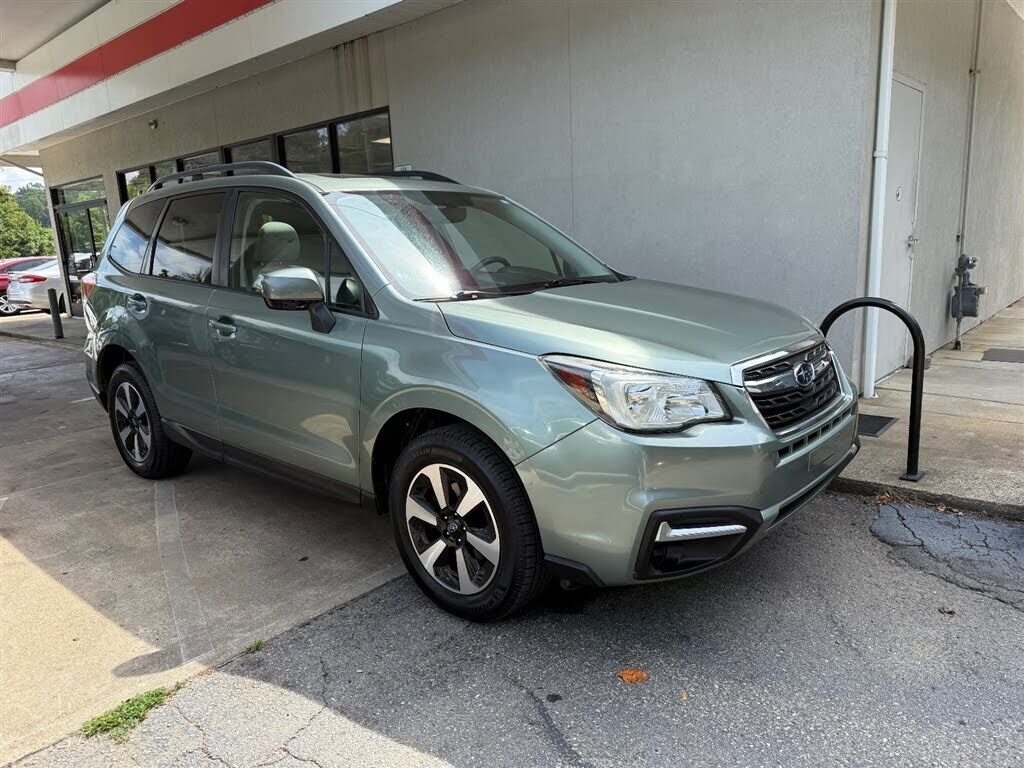 2017 SUBARU Forester