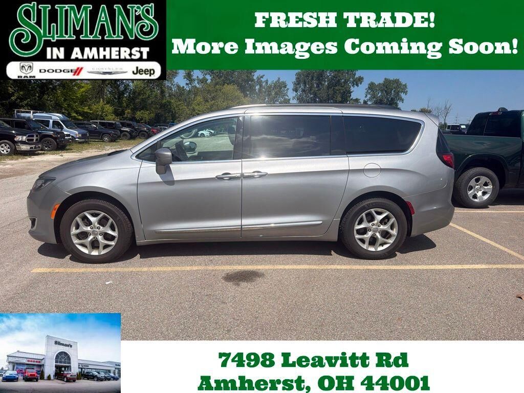 2017 CHRYSLER Pacifica