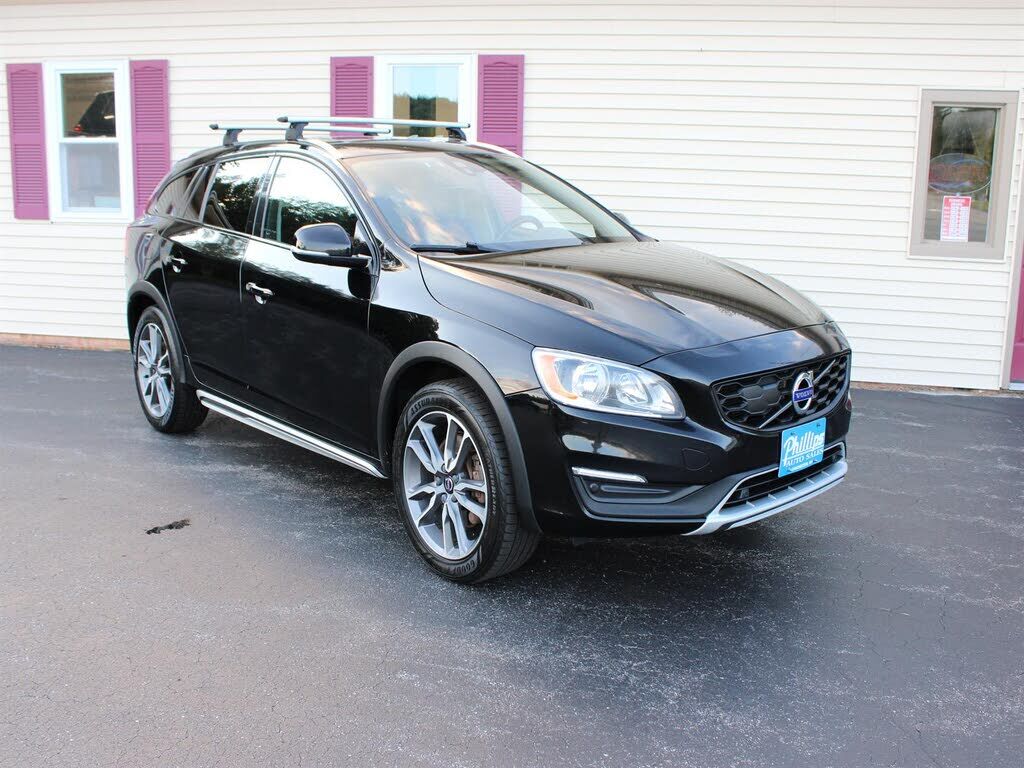2018 VOLVO V60