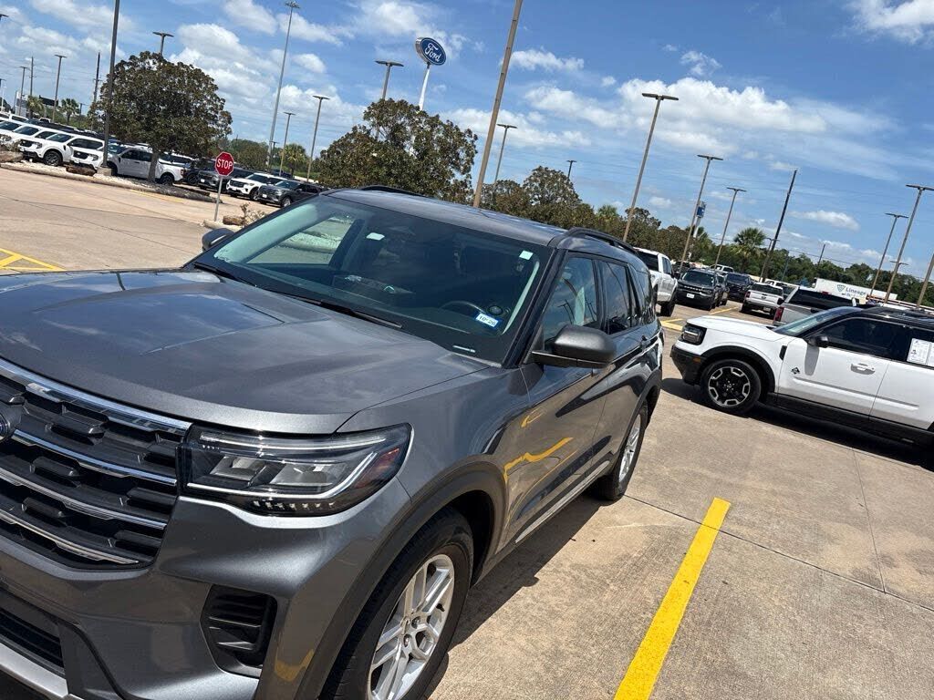 2025 FORD Explorer