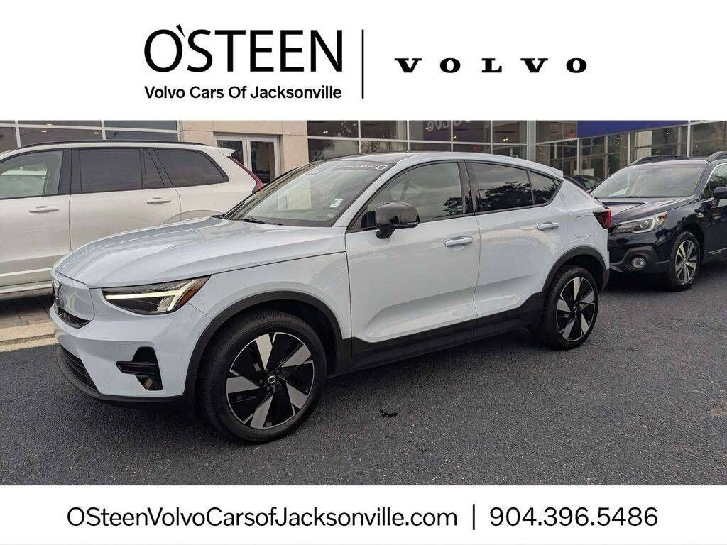 2024 VOLVO C40