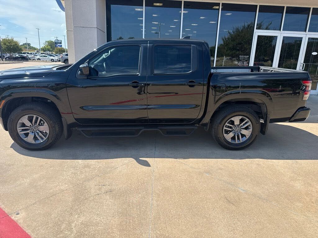 2025 NISSAN Frontier
