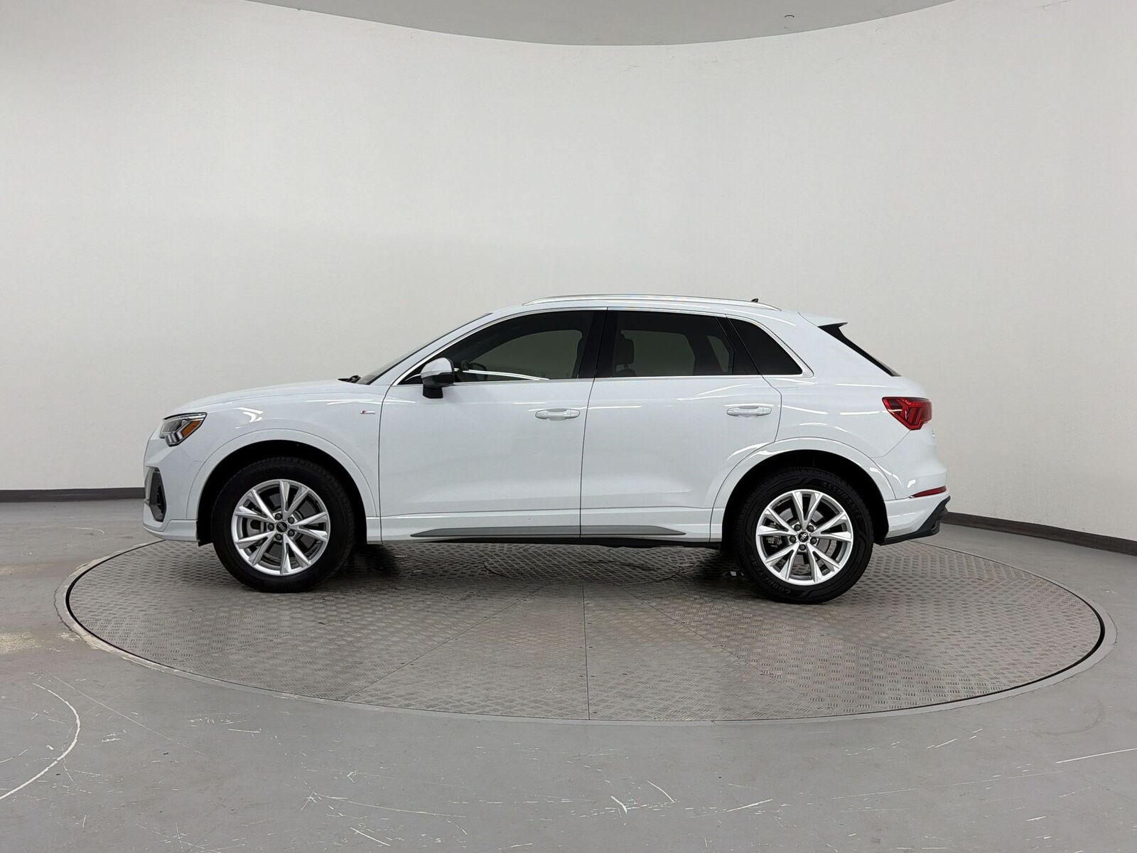2023 Audi Q3