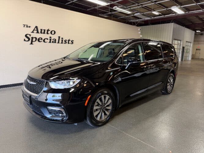 2024 CHRYSLER Pacifica