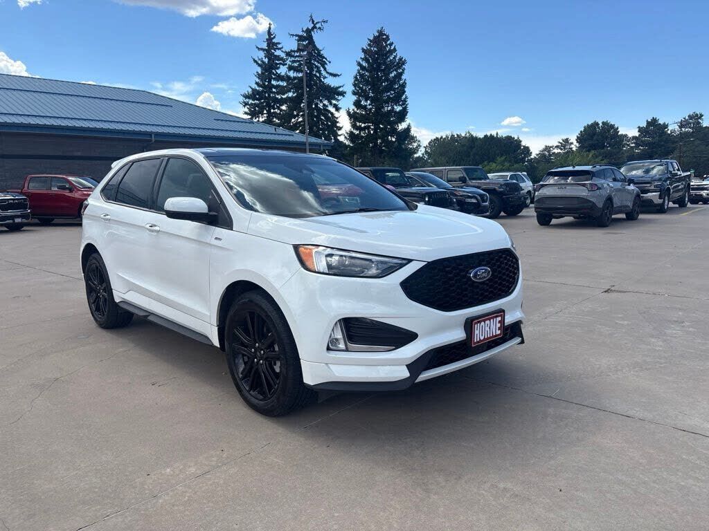 2022 FORD Edge