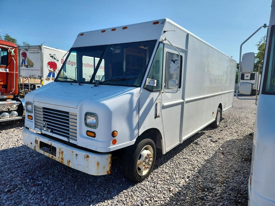 2011 FORD Commercial Chassis