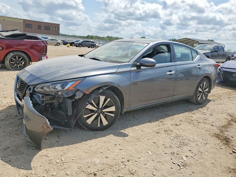 2022 NISSAN Altima