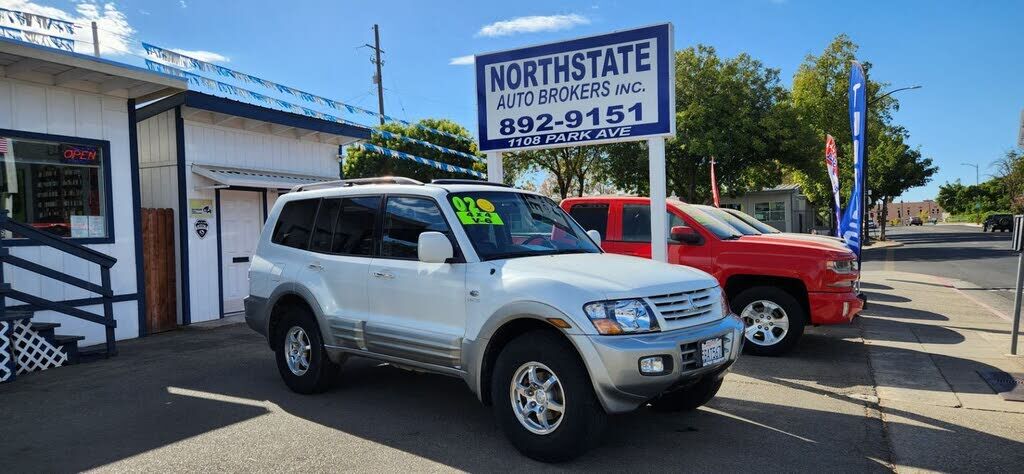 2002 MITSUBISHI Montero