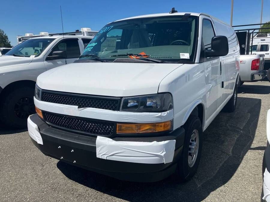 2026 CHEVROLET Express