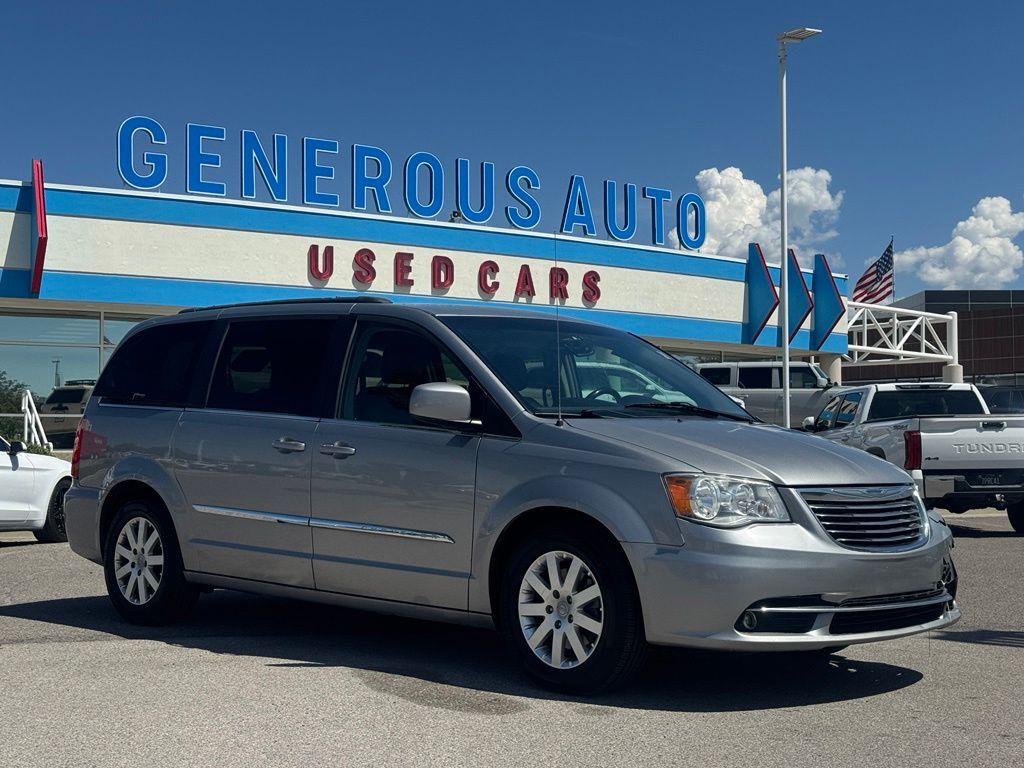 2016 CHRYSLER Town and Country