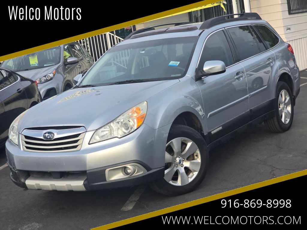 2012 SUBARU Outback