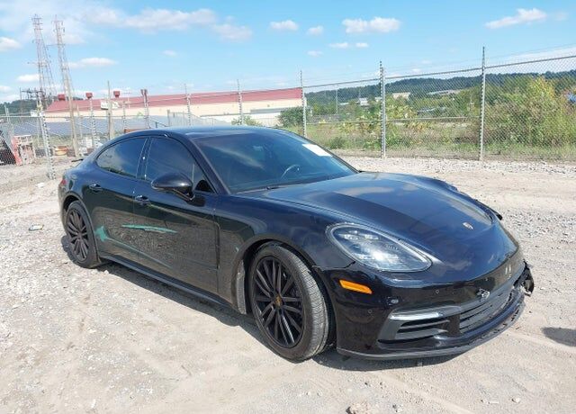 2018 PORSCHE Panamera