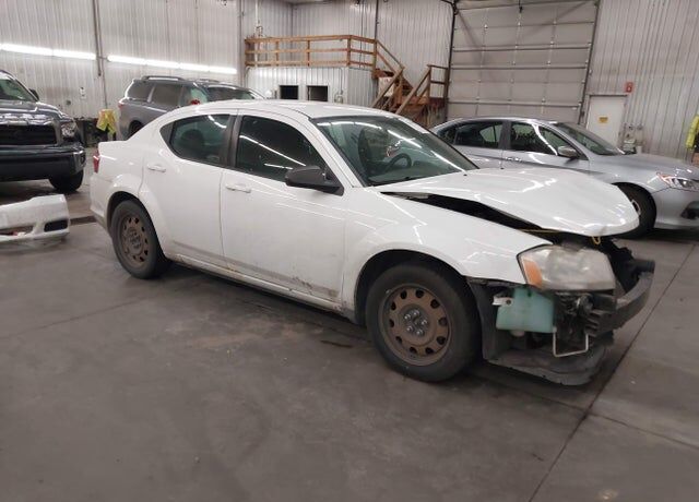 2013 DODGE Avenger