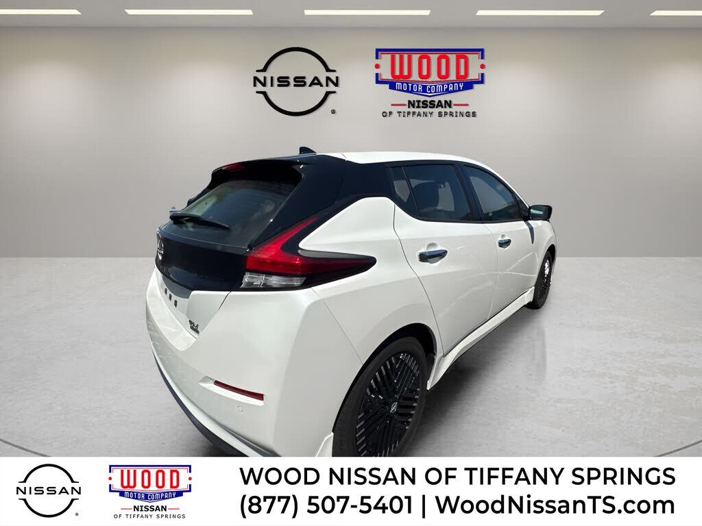 2025 NISSAN Leaf