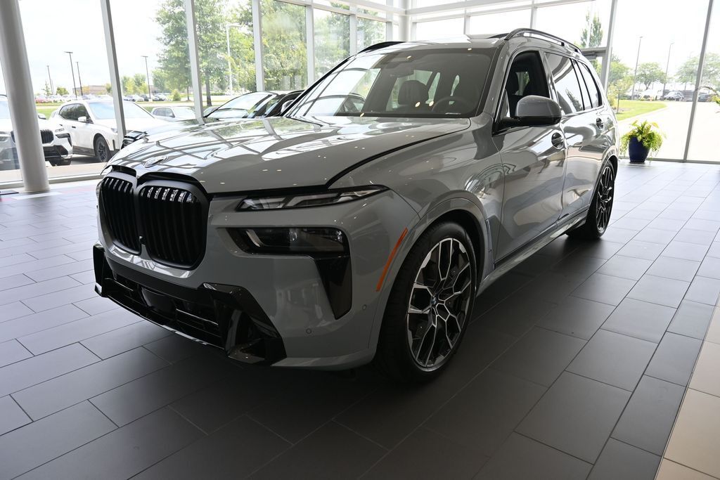 2027 BMW X7