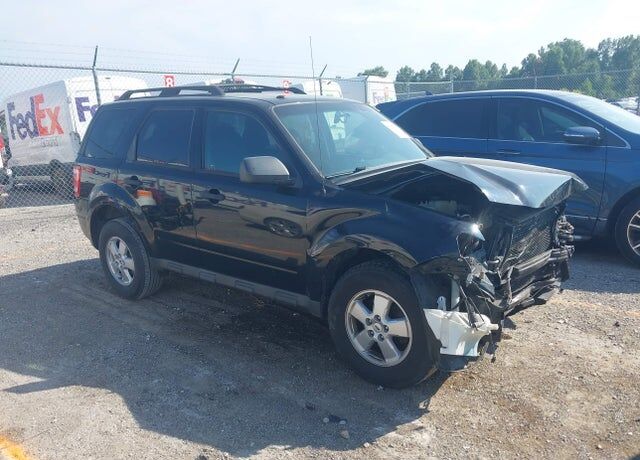 2010 FORD Escape