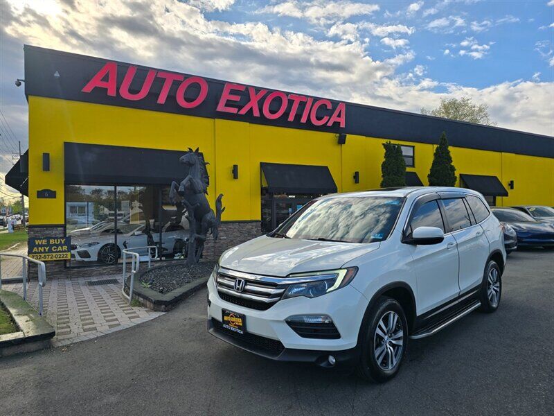 2017 HONDA Pilot