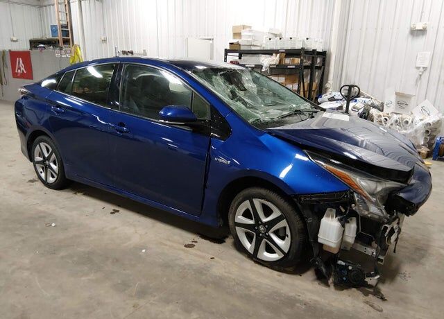 2016 TOYOTA PRIUS
