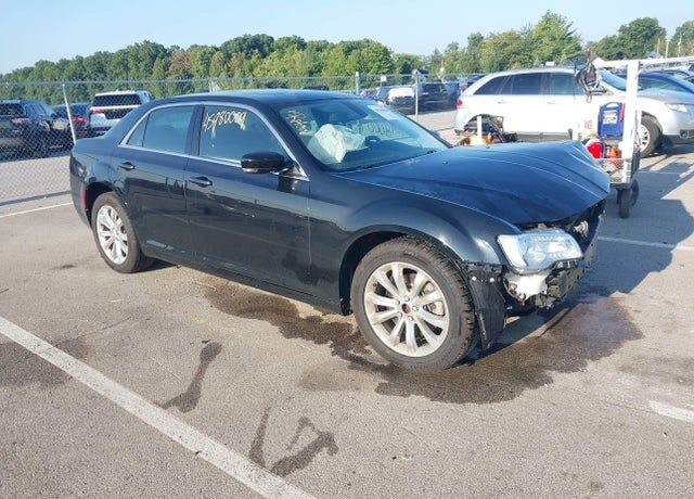 2017 CHRYSLER 300