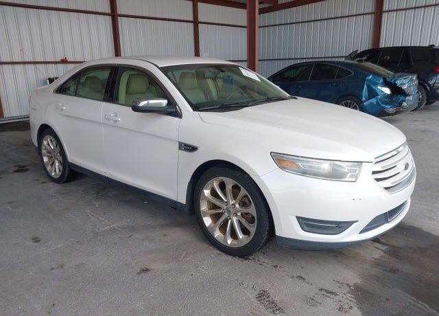 2013 FORD Taurus