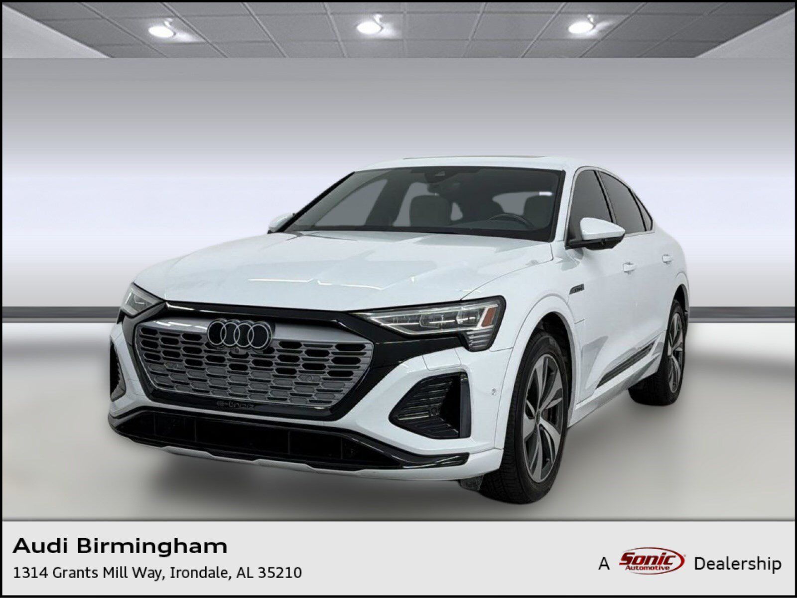 2024 AUDI Q8