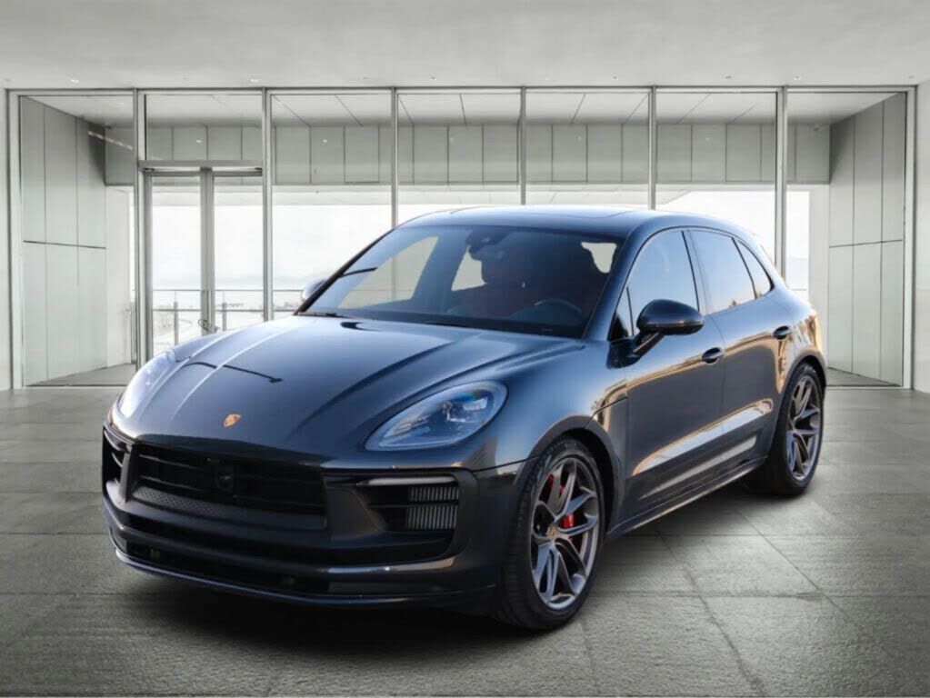 2022 PORSCHE Macan