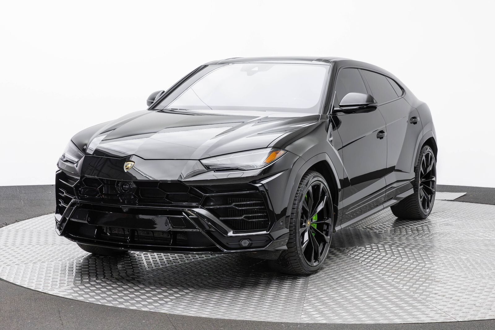 2022 LAMBORGHINI URUS