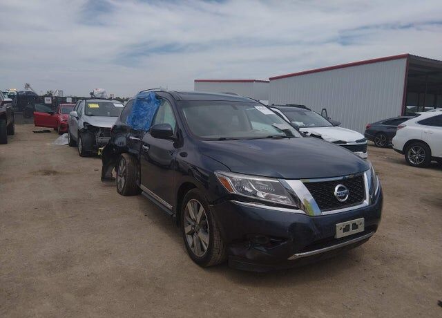 2015 NISSAN Pathfinder
