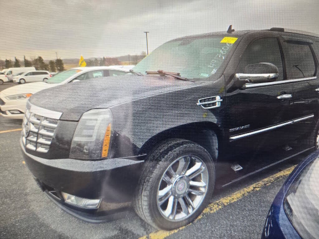 2011 CADILLAC Escalade