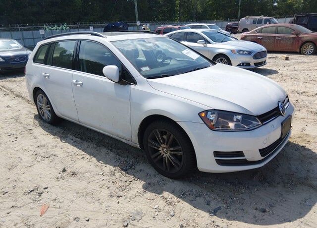 2016 VOLKSWAGEN Golf SportWagen