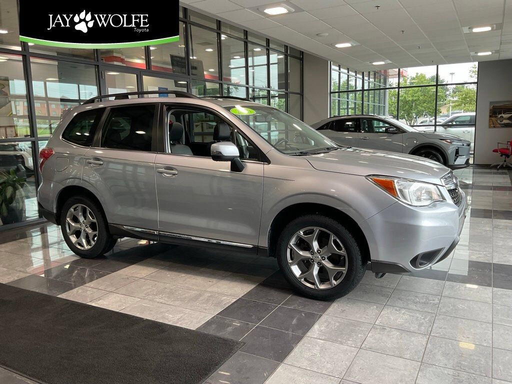 2016 SUBARU Forester