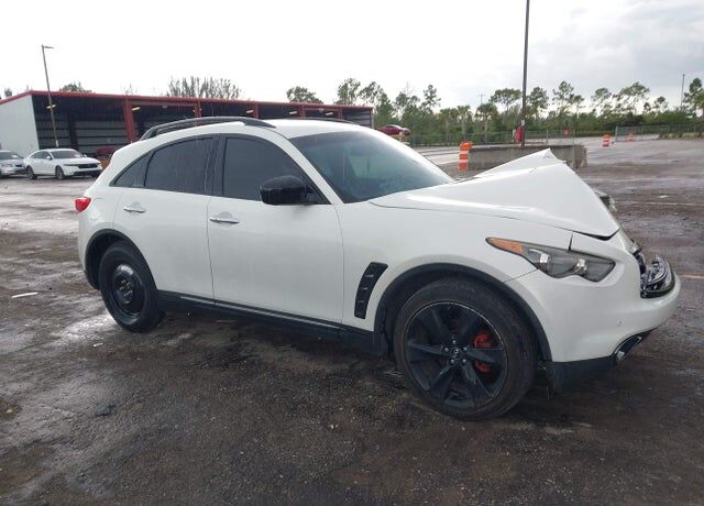 2016 INFINITI QX70