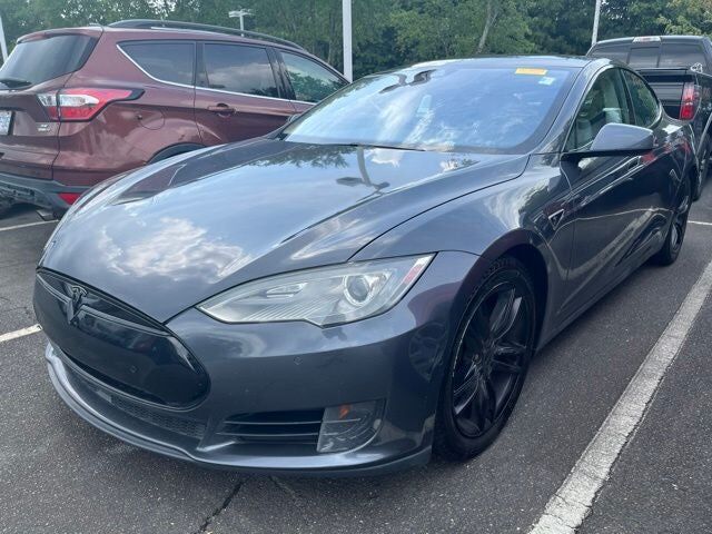 2015 TESLA Model S