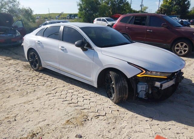 2022 KIA K5