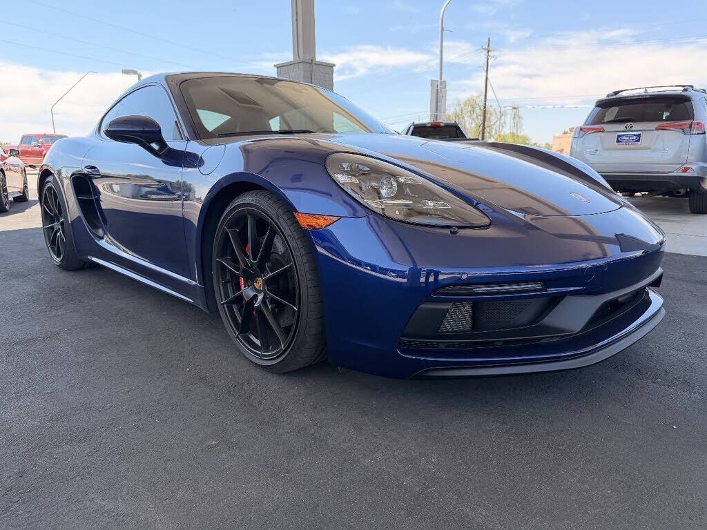 2021 PORSCHE 718