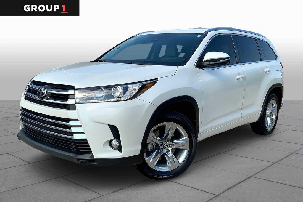 2017 TOYOTA Highlander