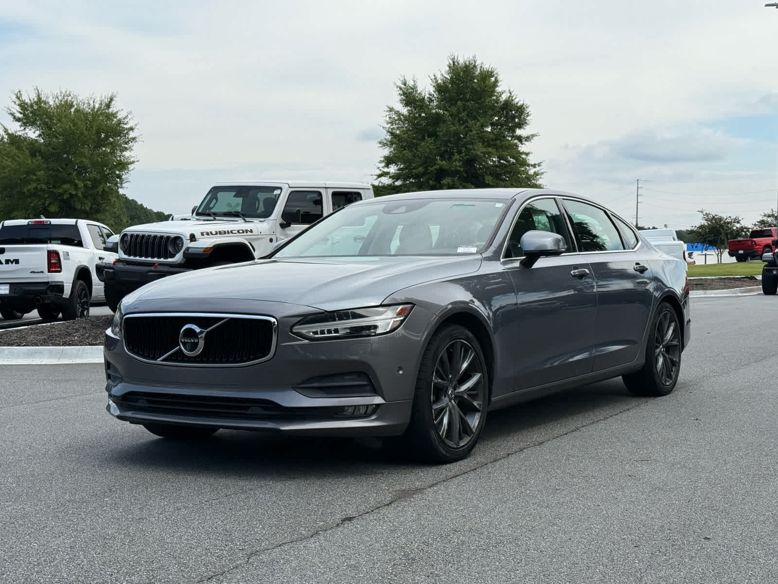 2018 VOLVO S90