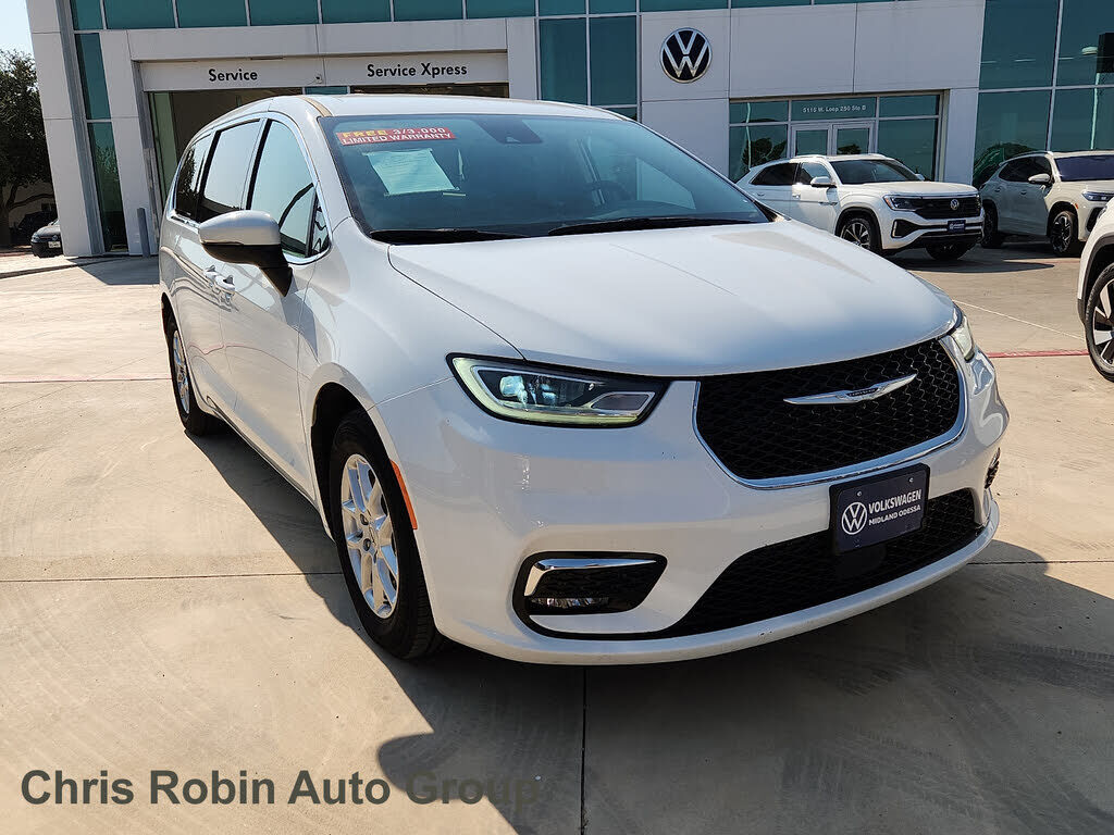 2023 CHRYSLER Pacifica