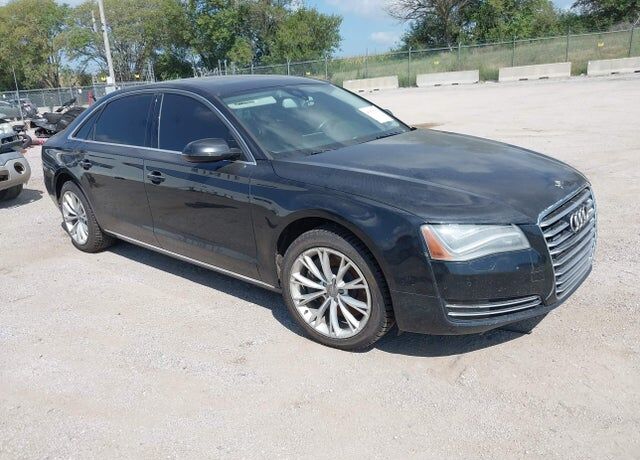 2011 AUDI A8
