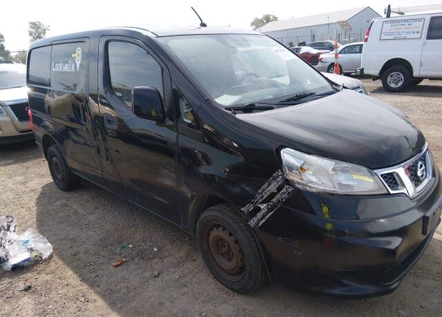 2014 NISSAN NV200