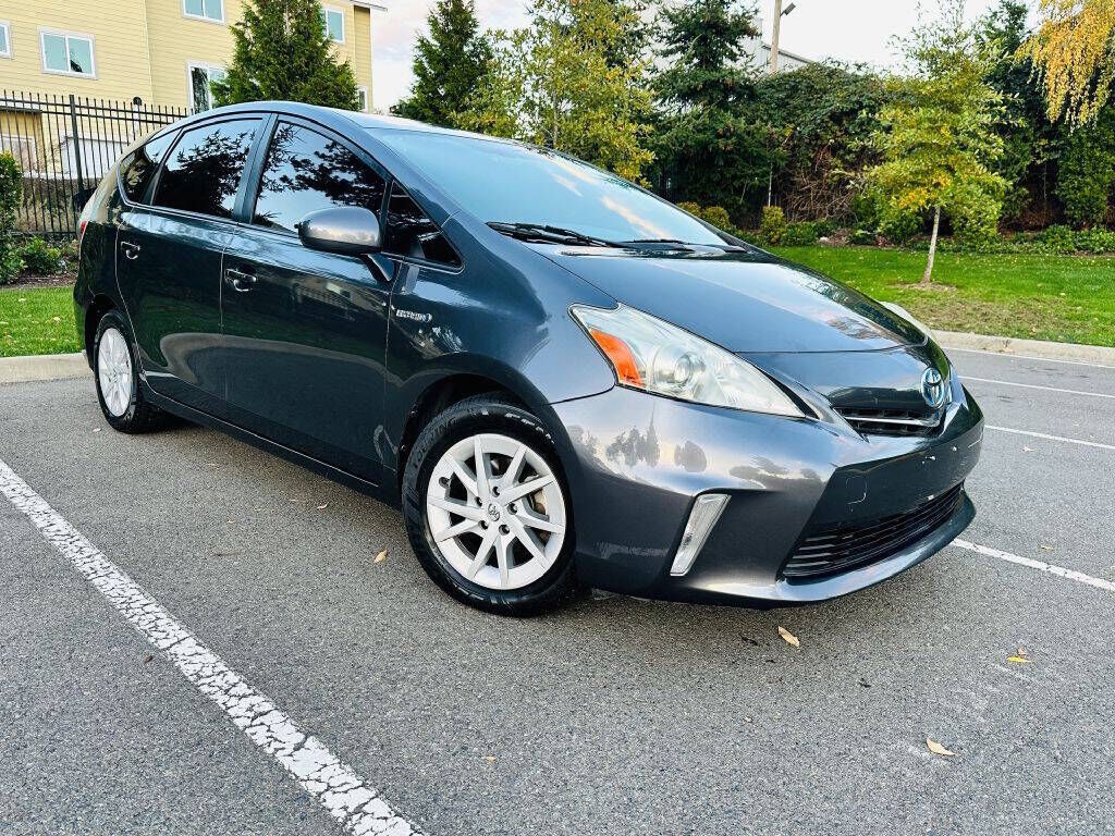 2014 TOYOTA Prius